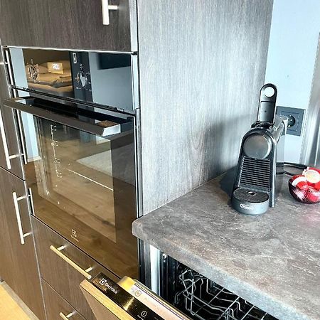 Modern Apartment With Hot Tub In Akureyri Ngoại thất bức ảnh